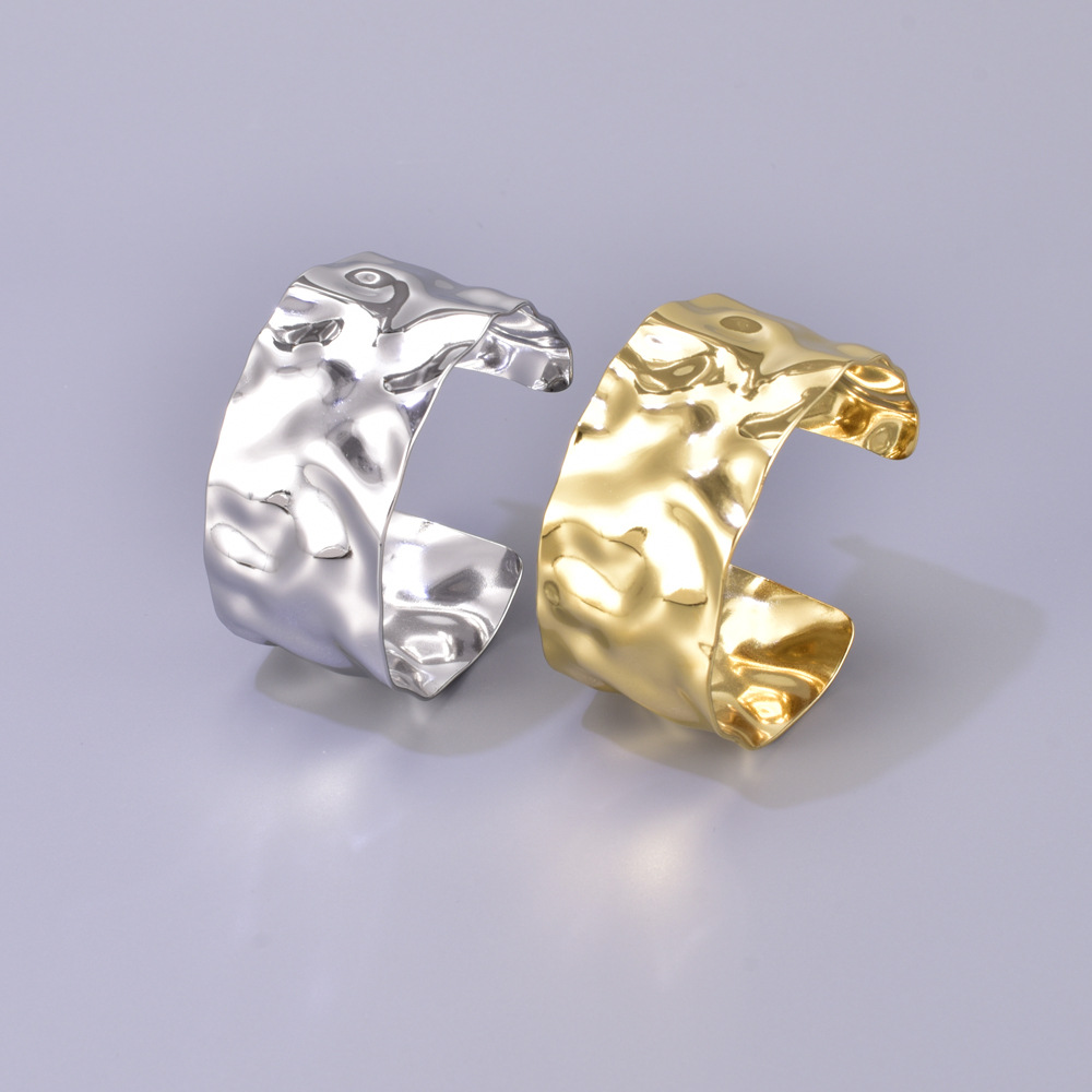 C24 Popular style concave-convex hammer pattern wide surface stainless steel bracelet, personalized for women