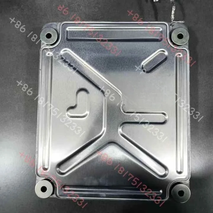 21631327 ECM ECU P04 Pengendali Mesin Truk Ekskavator dengan Pemrograman untuk Vo Lvo D13 TAD1341GE TAD1651GE TAD1351GE