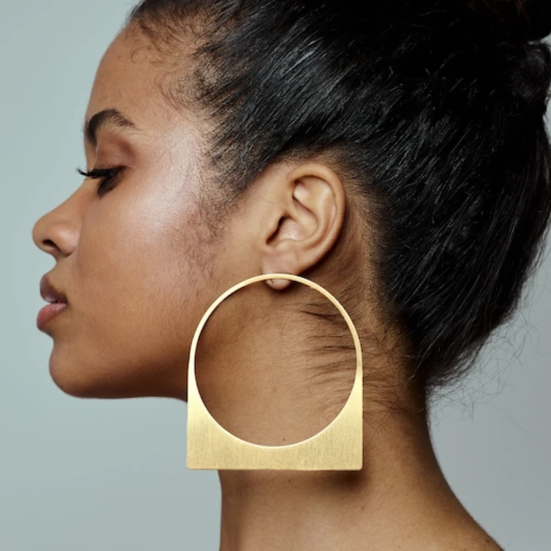 Afrikanischer großer Creolen-Ohrring mit individuellem Namen, Naher Osten, Dubai, 18 Karat vergoldeter Edelstahl, Ohrringe für Damen, Schmuck, handgefertigt