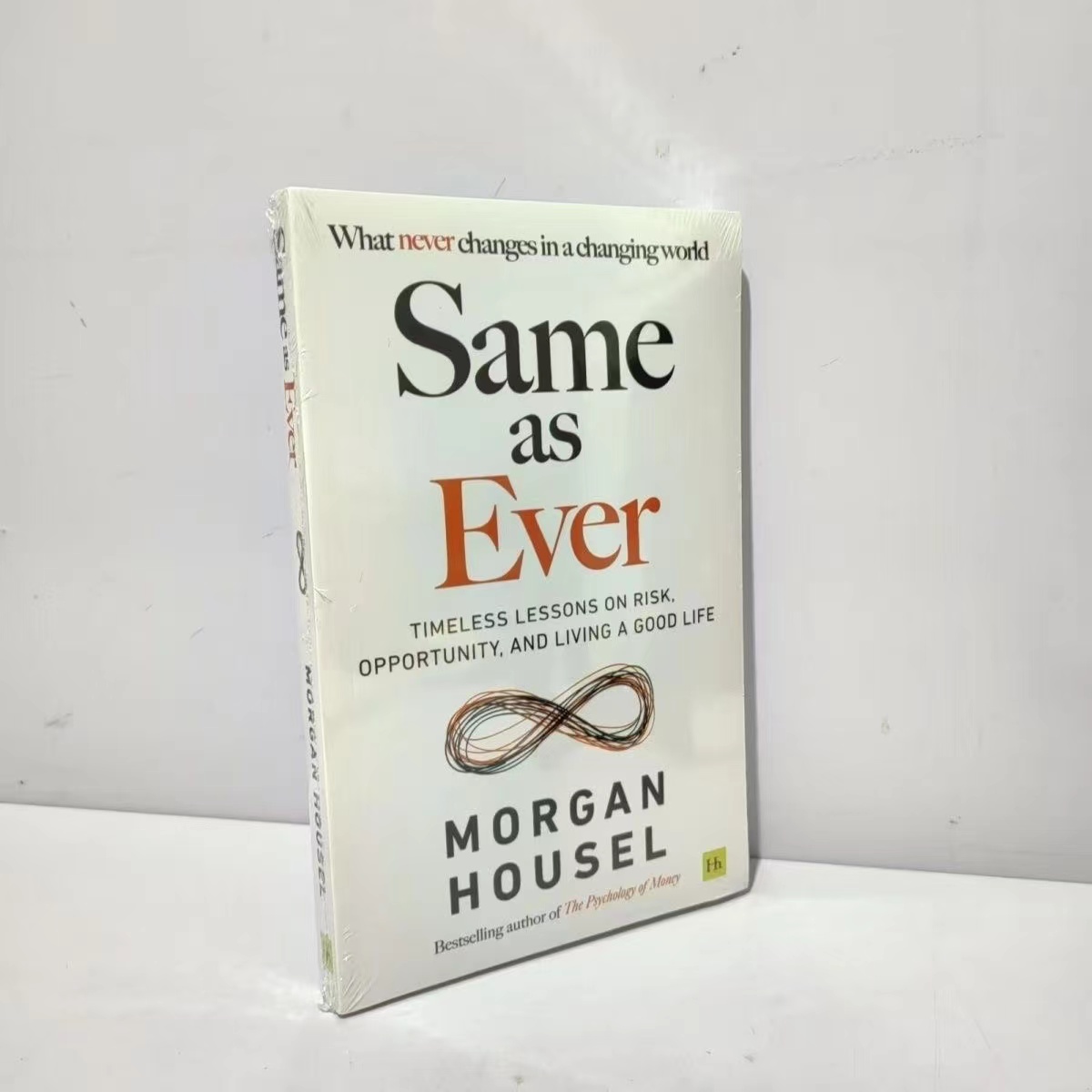 Ever By Morgan Housel と同じ 英語の Libros で決して変わらないものに関するガイド ペーパーバック本