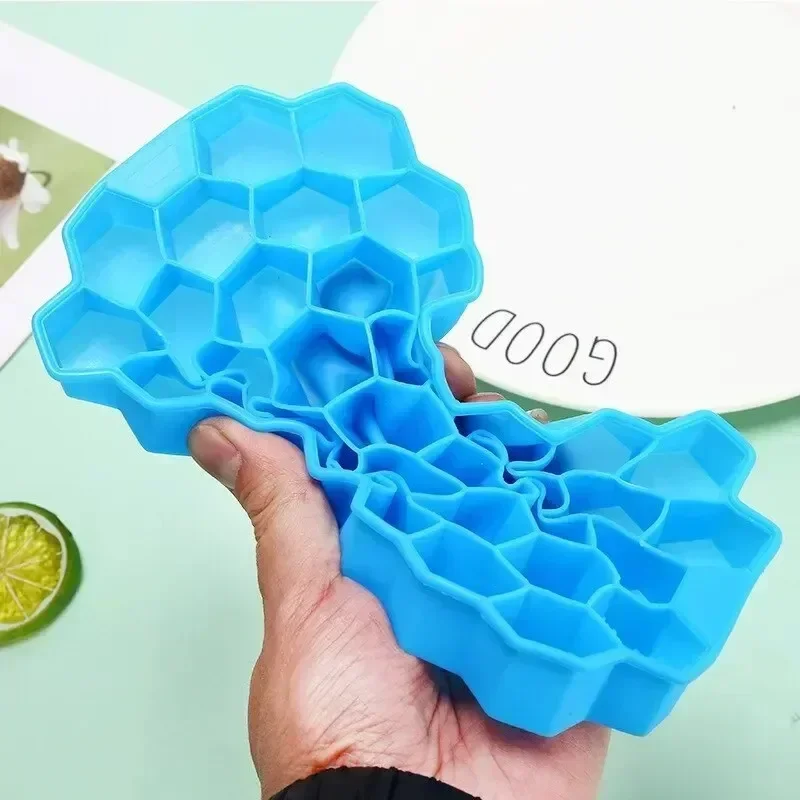 Stampo per cubetti di ghiaccio Stampo per cubetti di ghiaccio in silicone riutilizzabile Macchina per gelato senza BPA con coperchi Stampo per ghiaccioli fai da te Vassoi per cubetti di ghiaccio
