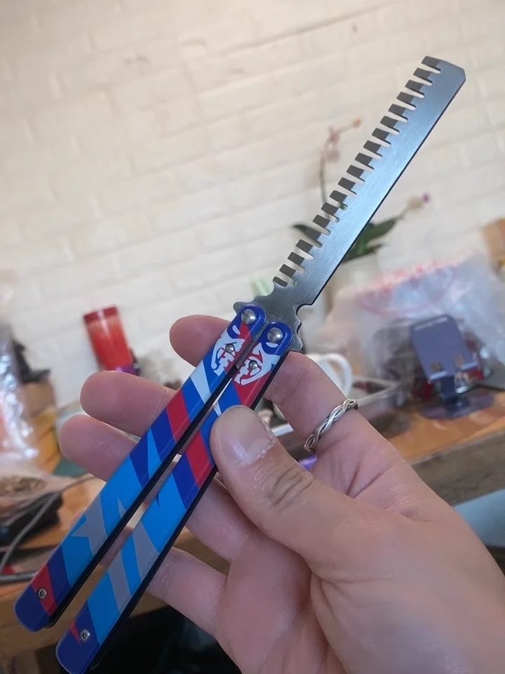 Valorant Gioco Periferico Arma Farfalla Pettine GO Vol 2 Melee Materiale Metallico Samurai Modello di Spada Farfalla Coltello Regali Giocattoli Ragazzi