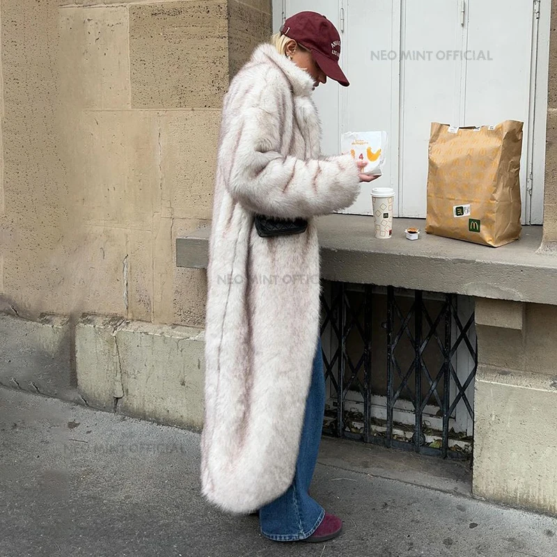 Neo Mint Vintage Luksusowy długi płaszcz ze sztucznego futra z lisa Kobiety 2024 Zimowa ciepła puszysta kurtka z futra Kobieta Street Furry Odzież wierzchnia Płaszcz