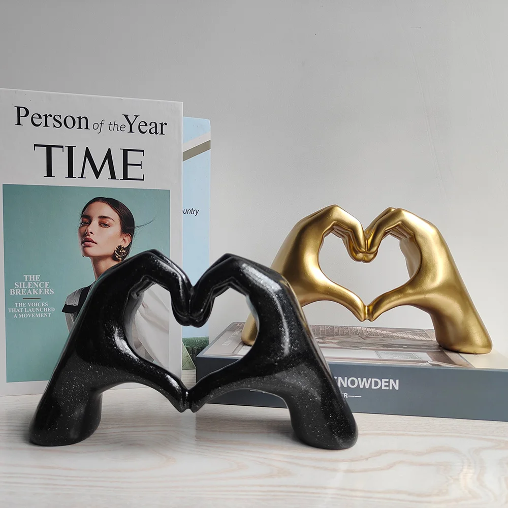 Decorazione con gesto dorato, statua del dito d'amore moderna, scultura d'arte moderna Decorazione personalizzata per la casa con le dita