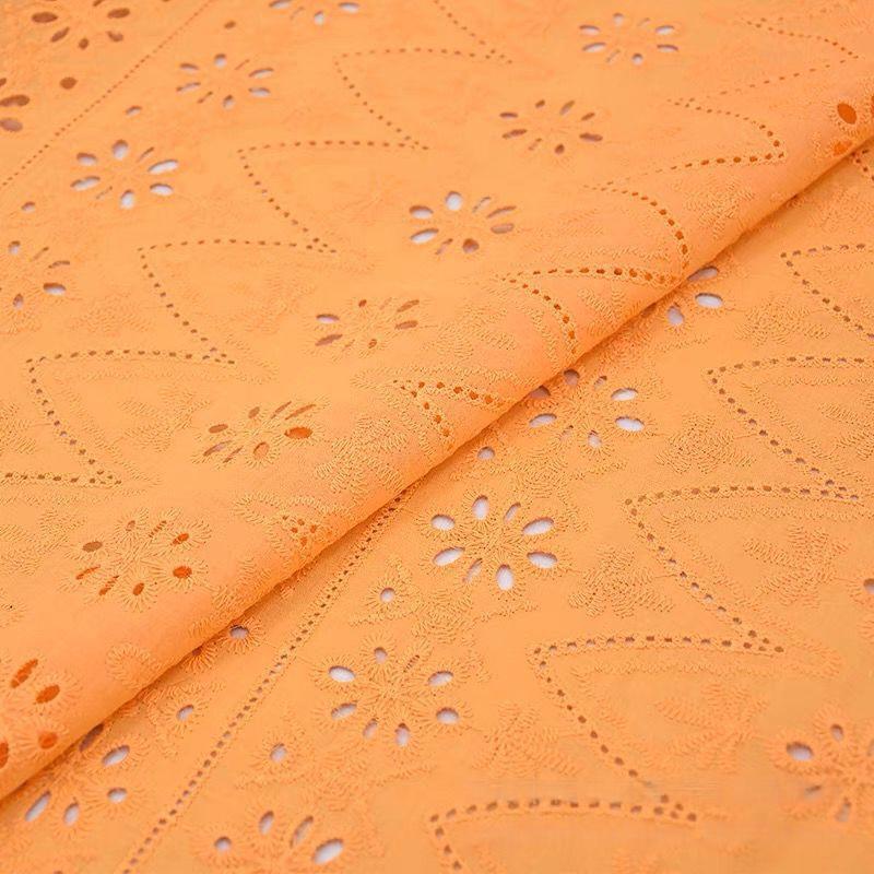 2YDS パンチコットン刺繍レース生地アイレクト穴刺繍衣類女性のためのドレスアパレル 12 色花