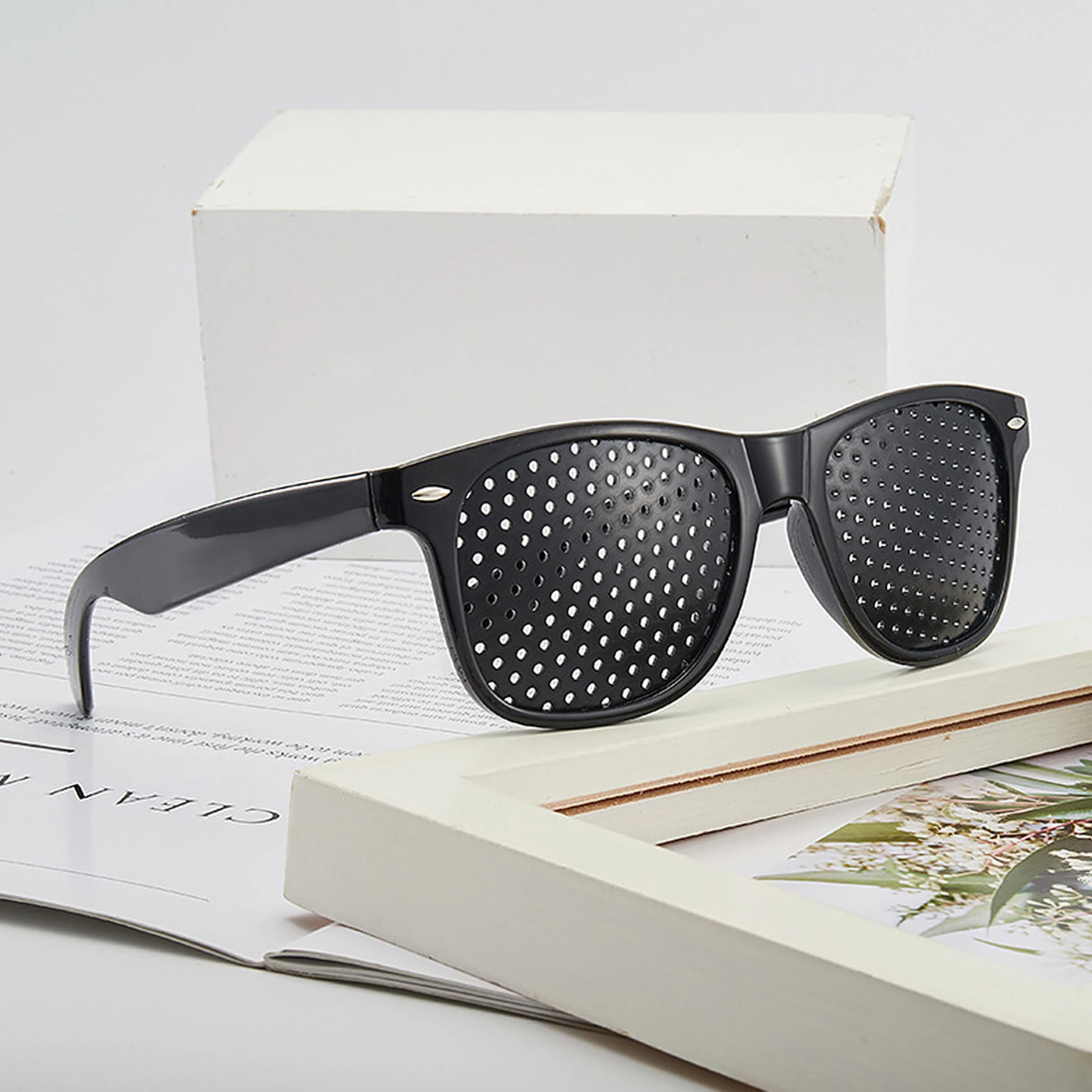 Lunettes Anti-myopie astigmatisme, Correction de la Vision, lunettes à trous d'épingle avec trous pour hommes et femmes, amélioration de la vue