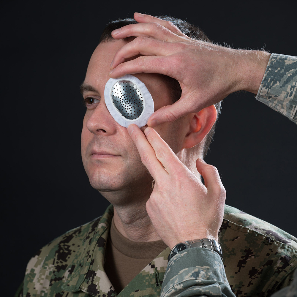 Protector de ojos de rescate de rinoceronte, aleación de aluminio, colocado sobre un ojo herido o postoperatorio, kits de primeros auxilios del ejército