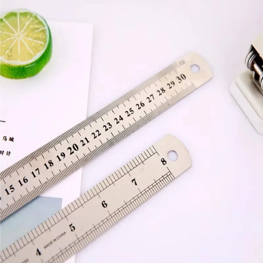 Strumento di misurazione righello dritto in acciaio inossidabile con scala a doppio lato da 15-30 cm per studenti, cancelleria scolastica, regalo per bambini