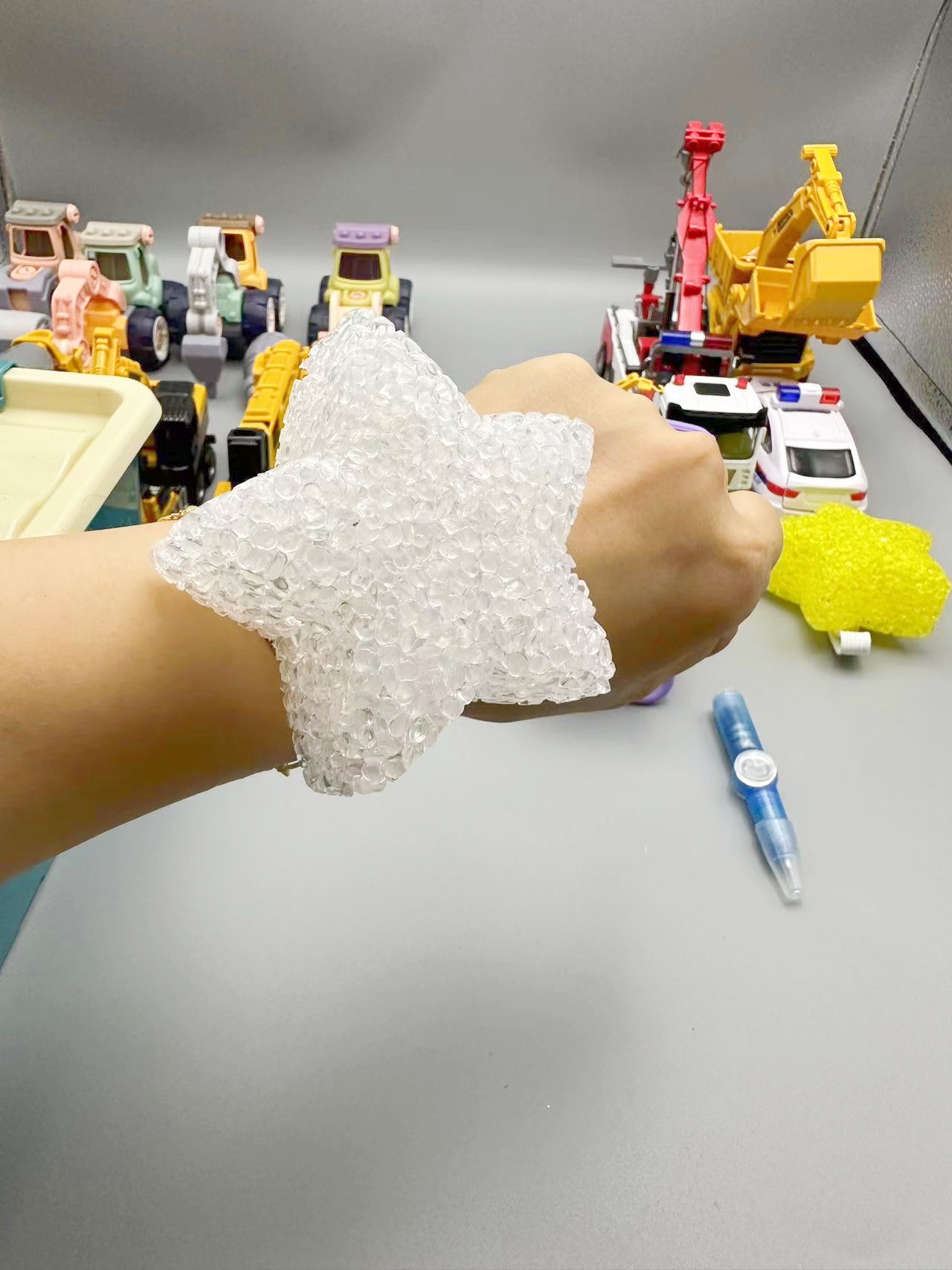 ステージダンスパフォーマンスのために点灯した星のライト、11番目のリストのアクセサリー、ビア装飾