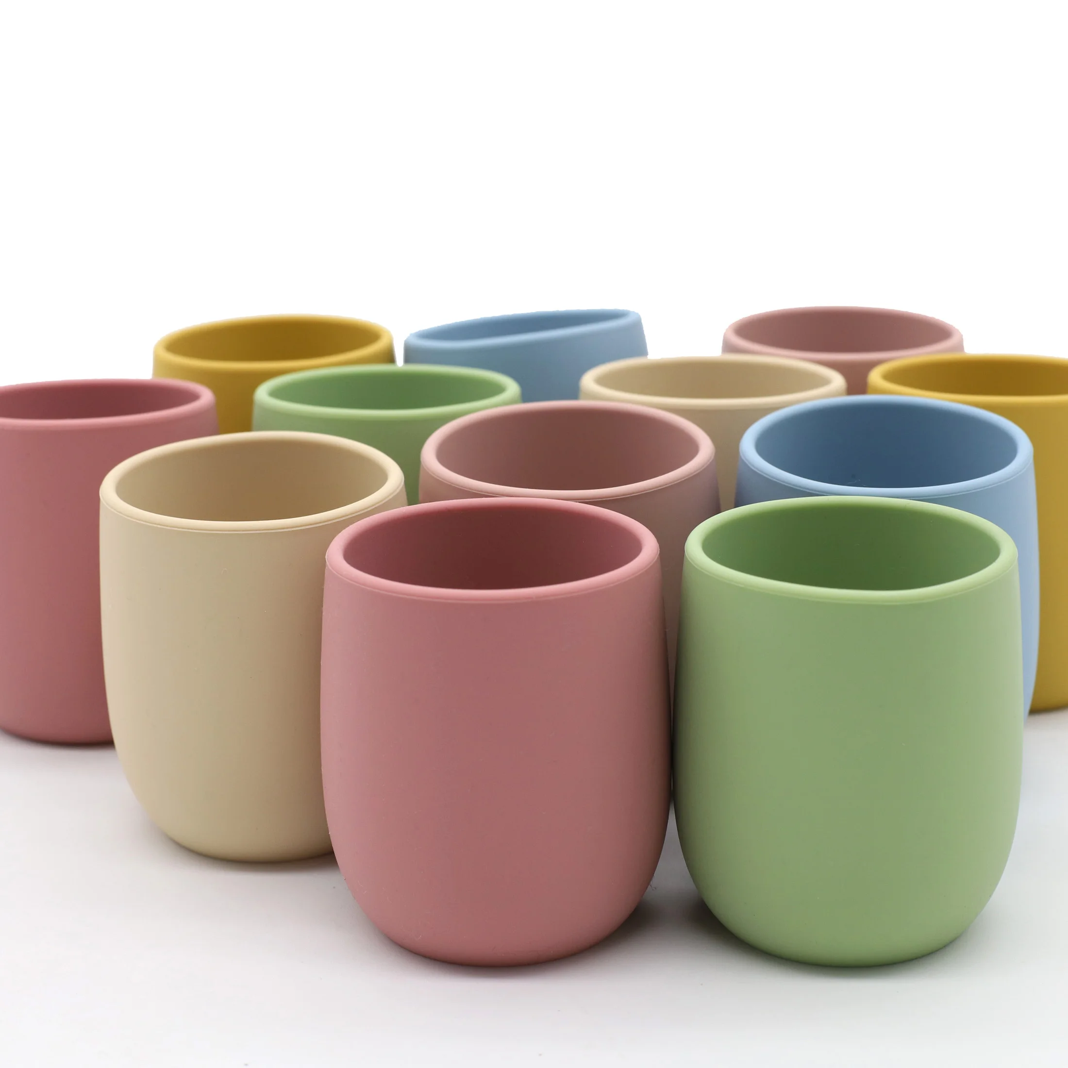 Copo de água de silicone para bebê mini fácil de segurar