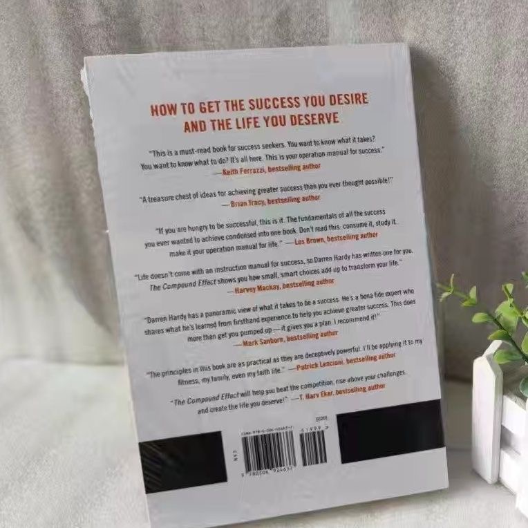 The Compound Effect โดย Darren Hardy คูณความสําเร็จของคุณ One Simple Step At a Time หนังสือภาษาอังกฤษนวนิยายสร้างแรงบันดาลใจ