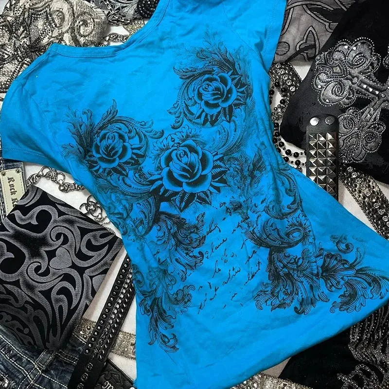 女性の Y2k グランジ Tシャツ 2000 年代ヴィンテージラインストーンプリントハートローズ Tシャツ美学原宿ラウンドネックトップスストリートファッション