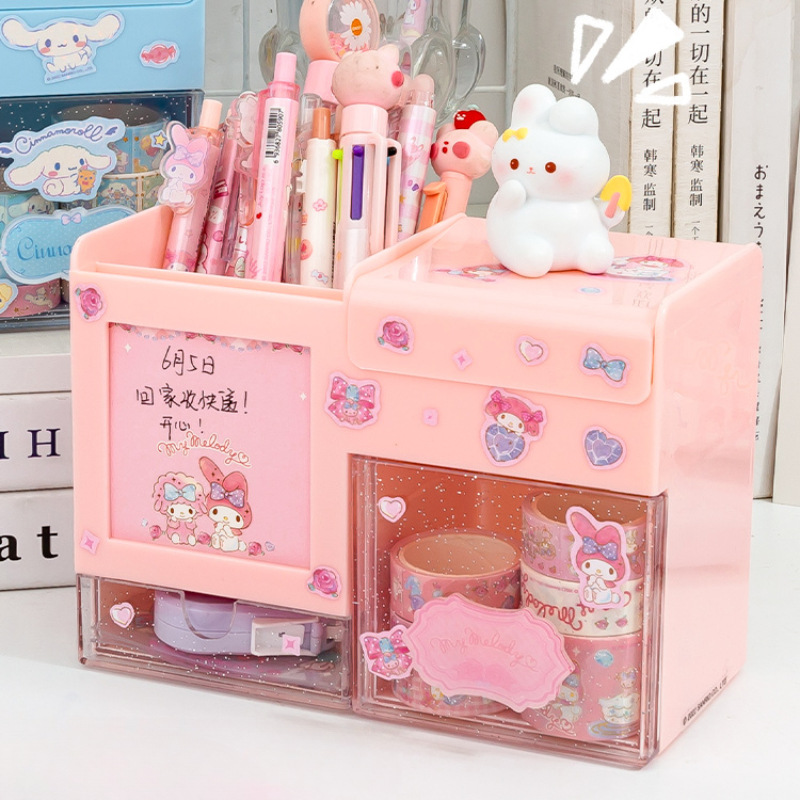 Miniso Sanrio ผู้ถือปากกา Kawaii Kuromi Melody Cinnamoroll สติกเกอร์เดสก์ท็อปกล่องเก็บความจุขนาดใหญ่เครื่องเขียน