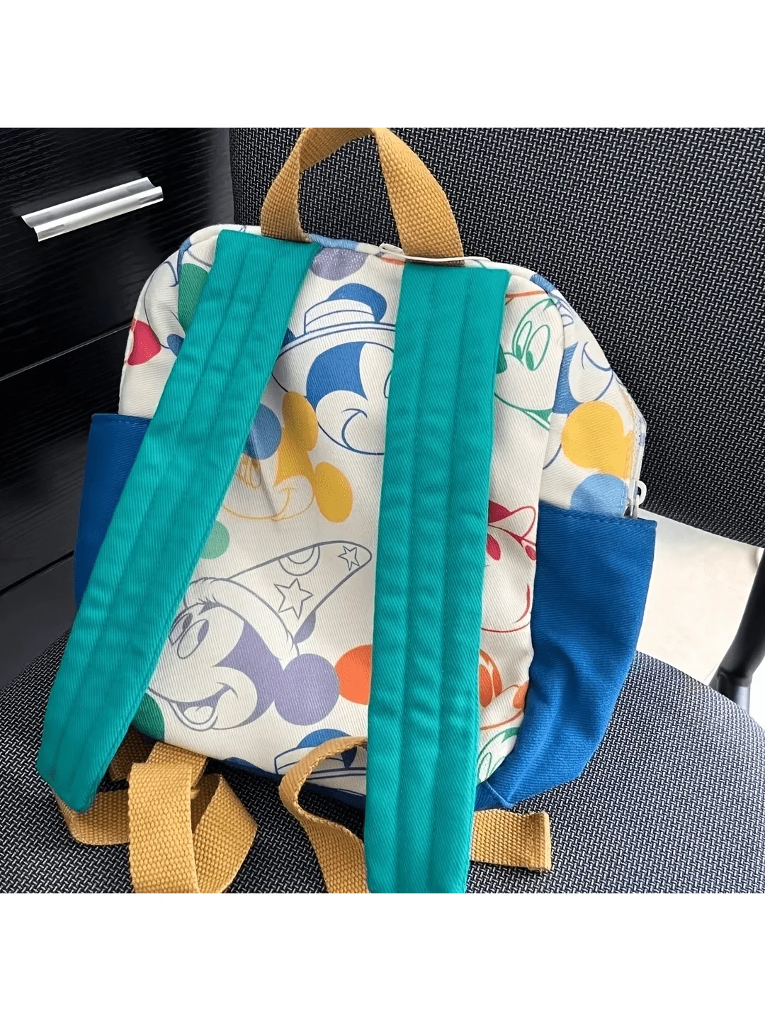 Mochila de dibujos animados de Mickey Mouse de Disney, impermeable y resistente a la suciedad, linda e informal, mochila de viaje al aire libre