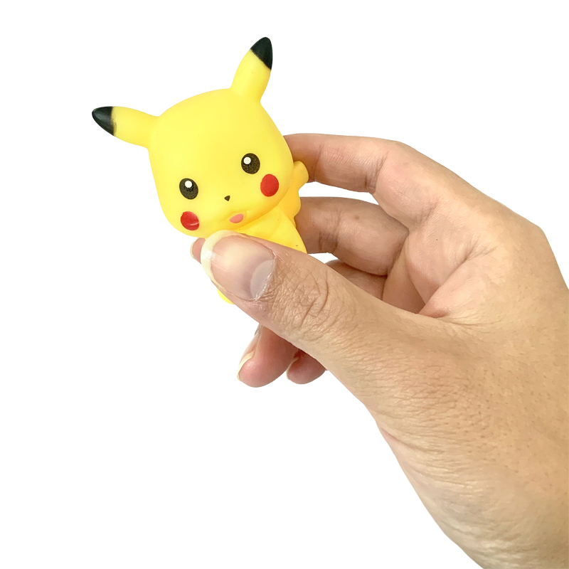 Pokemon Pikachu 6pcs ของเล่นน้ํา 5-6 ซม.Squeak & Float Bath ของเล่นอะนิเมะ Eevee Snorlax Charmander Squirtle Bulbasaur สําหรับชายหญิง