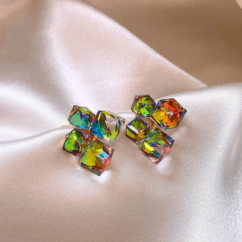 LATS Fantásticos pendientes cuadrados geométricos de cristal coloridos para mujeres y niñas diferentes ángulos y colores joyería de diseño inusual