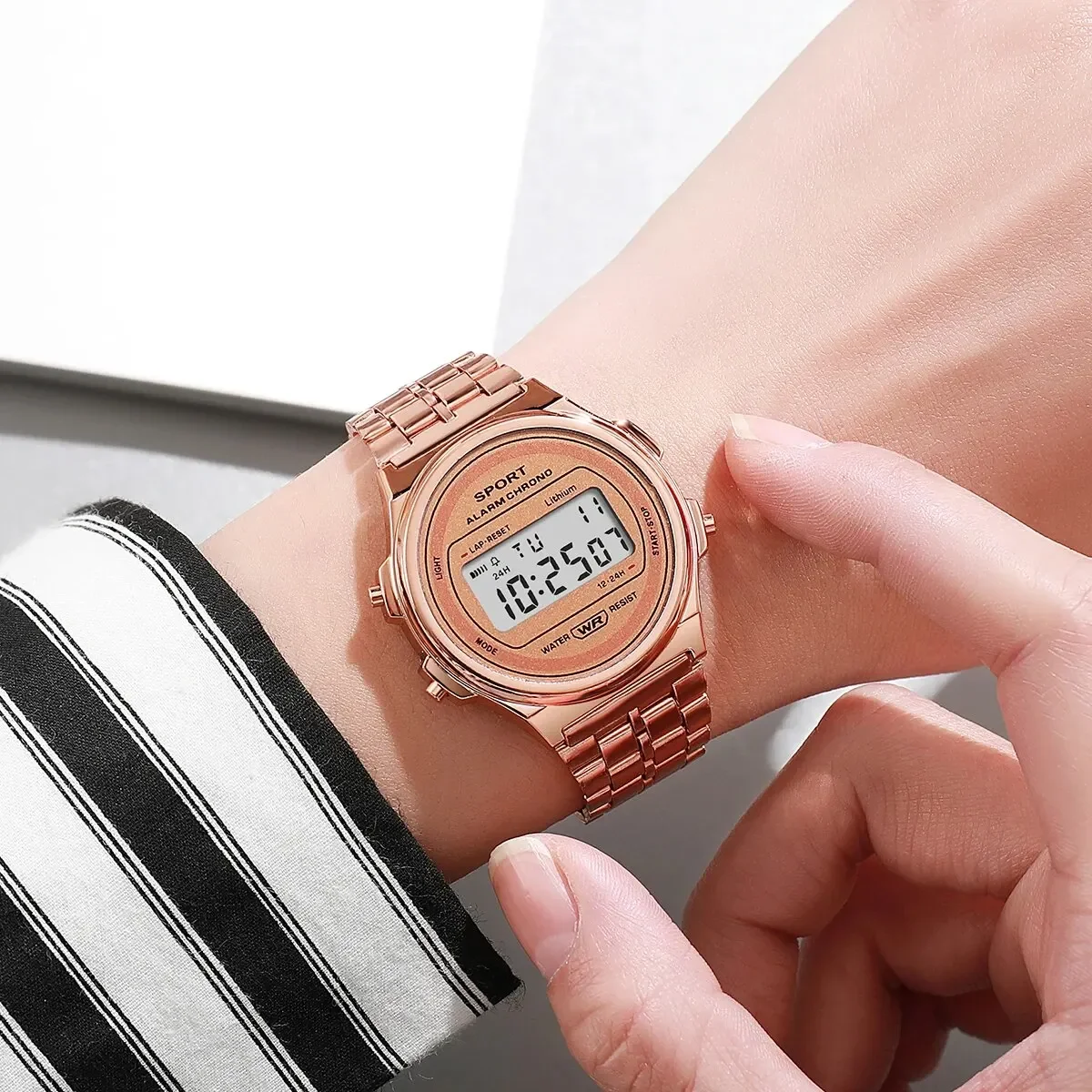 Reloj electrónico LED informal para mujer