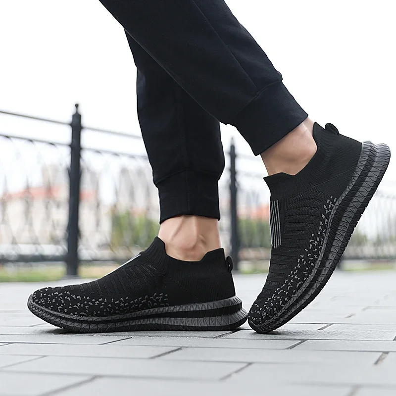 2025, atmungsaktive Herren-Freizeitschuhe, leichte Outdoor-Wanderschuhe für Herren, rutschfeste Herren-Turnschuhe, Slip-on-Flats, vulkanisierte Schuhe