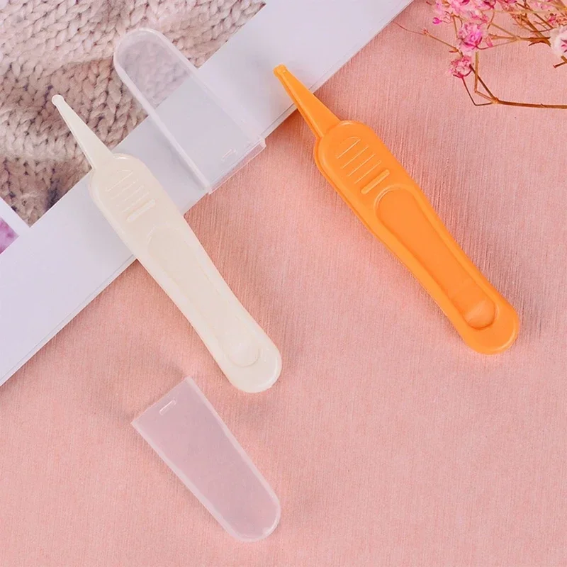 Pęseta do nosa dla niemowląt Pęseta do czyszczenia nosa dla niemowląt Okrągła główka Baby Nose Booger Picker Narzędzie do czyszczenia uszu Narzędzie do usuwania woskowiny z uszu