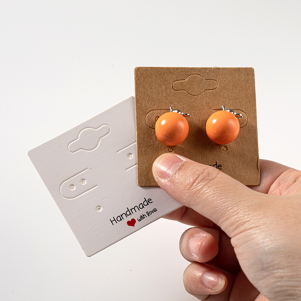 50 ชิ้นกระดาษคราฟท์ต่างหูผู้ถือจอแสดงผลการ์ด Bijouterie เครื่องประดับขาย Exhibitors Organizer ขนาดเล็กธุรกิจบรรจุภัณฑ์