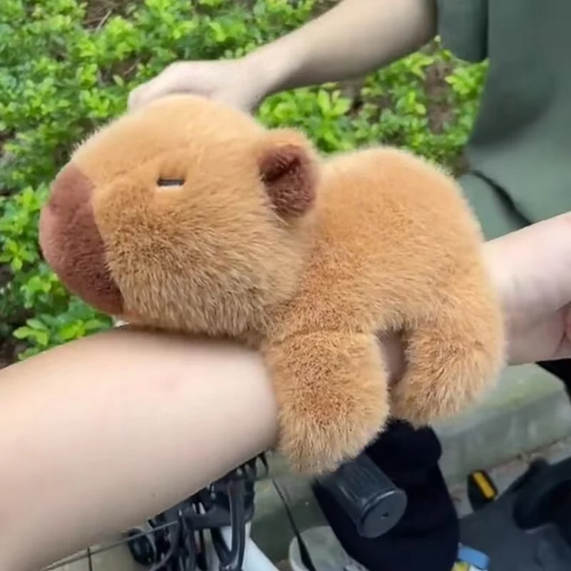 Armband Handgelenk liegende Puppe Capybara Puppe Snap Ring süßes Plüschtier hässliche süße Puppe