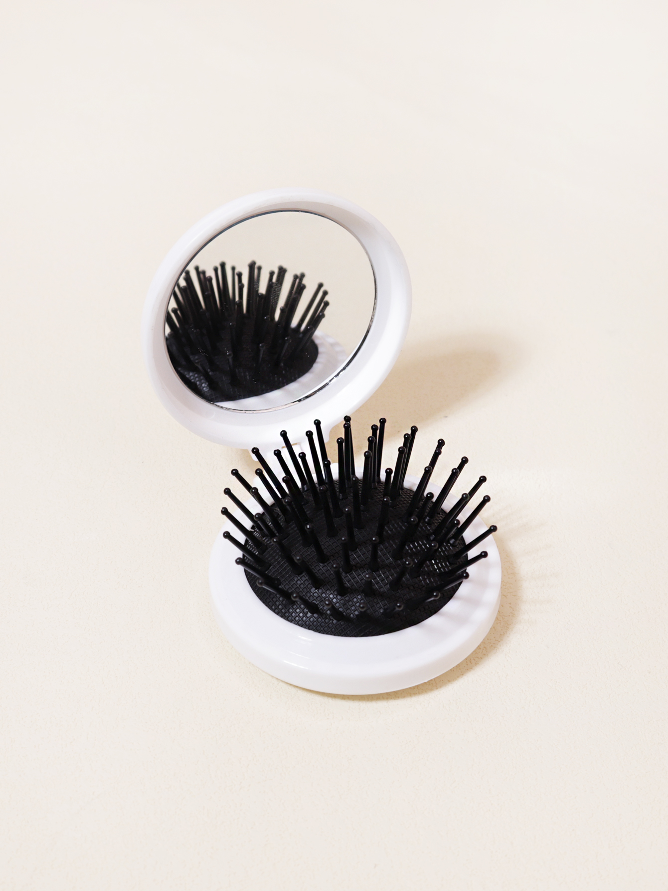 Peine de tamaño pequeño con espejo plegable, herramienta de estilismo para masaje portátil de viaje, cepillo de pelo para mujer, 1 Uds.