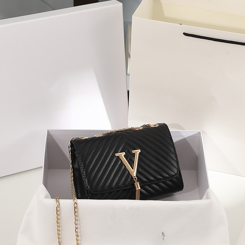 เย็บปักถักร้อยผู้หญิงCrossbodyกระเป๋าด้ายLuxuryกระเป๋าถือไหล่กระเป๋าSequinedพู่คลัทช์กระเป๋าขนาดเล็กParty