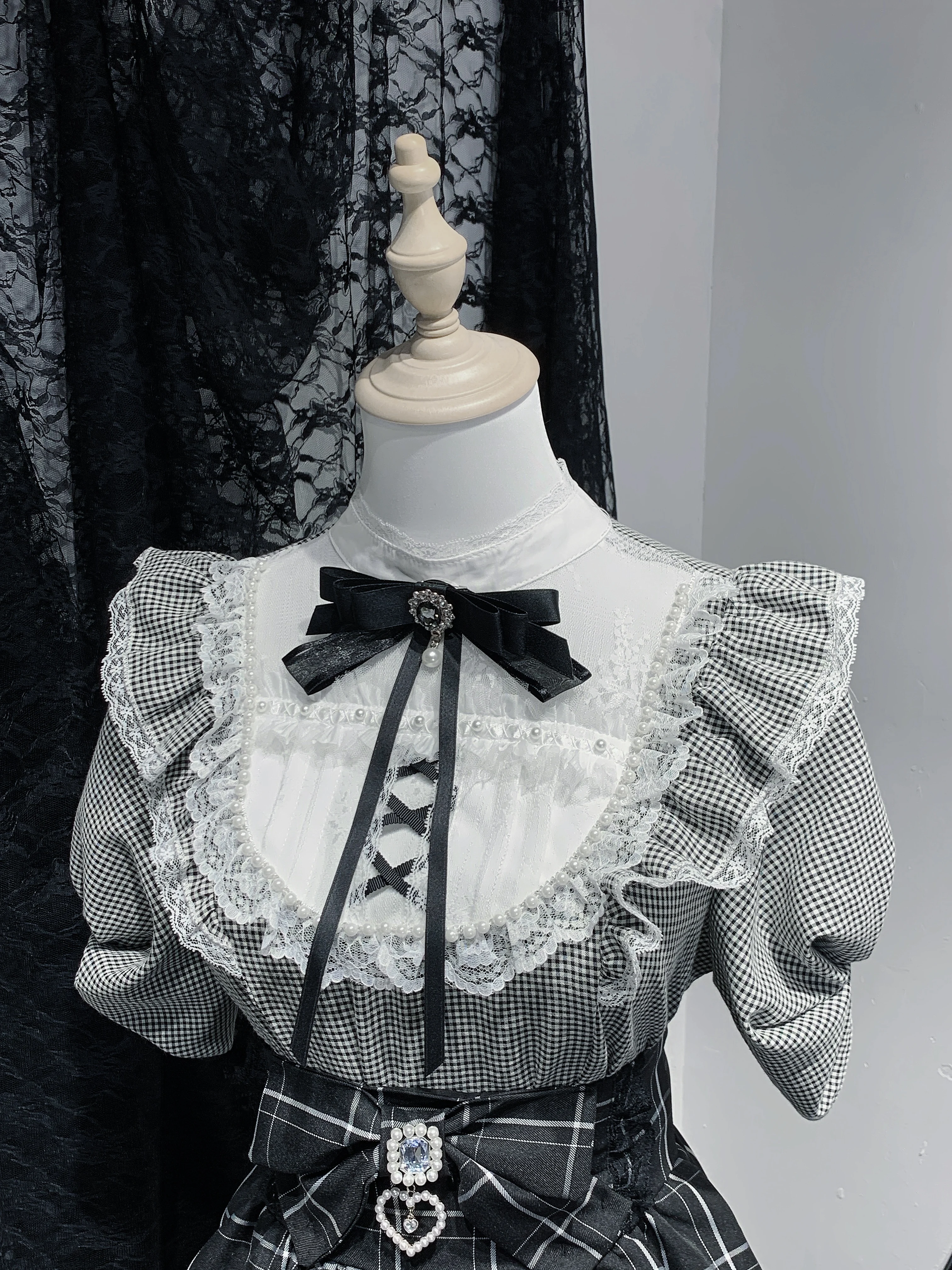 Blus Produksi Massal Gaya Tambang Jepang Atasan Kaus Serbaguna Lolita Lucu Manis Lengan Puff Busur Kerah Berdiri Sambungan Renda Wanita