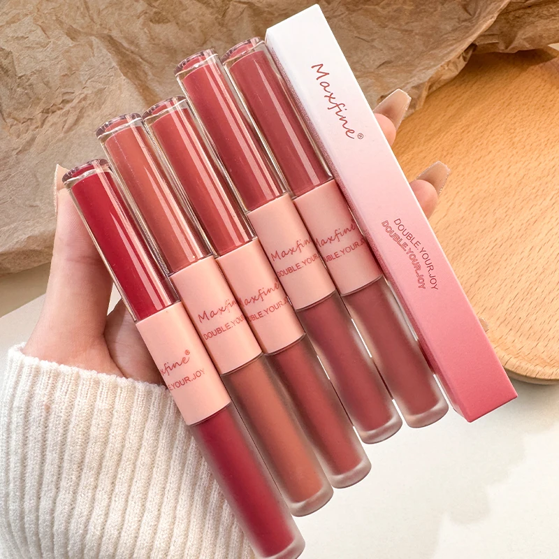 Matte Mirror Double Ended Lip Gloss เนื้อกํามะหยี่และเนื้อเยลลี่ให้ความชุ่มชื้นและง่ายต่อการใช้ลิปสติกแบบน้ําสําหรับริมฝีปาก