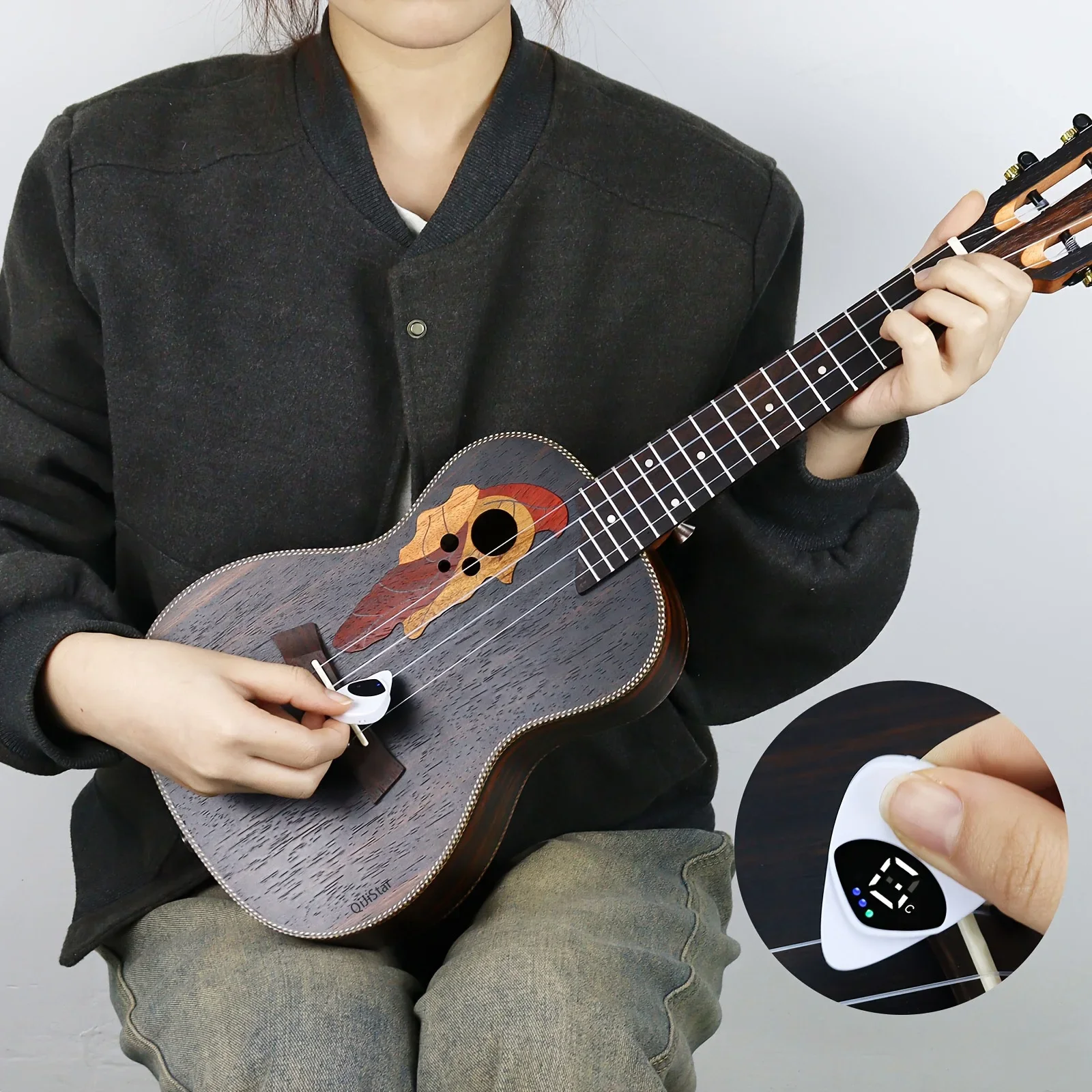 2-in-1 Guitar Pick & Tuner - Portable, Multi-Purpose Pitch Calibrator for Folk Guitars and Ukuleles, 12-Tone Equal Temperament,