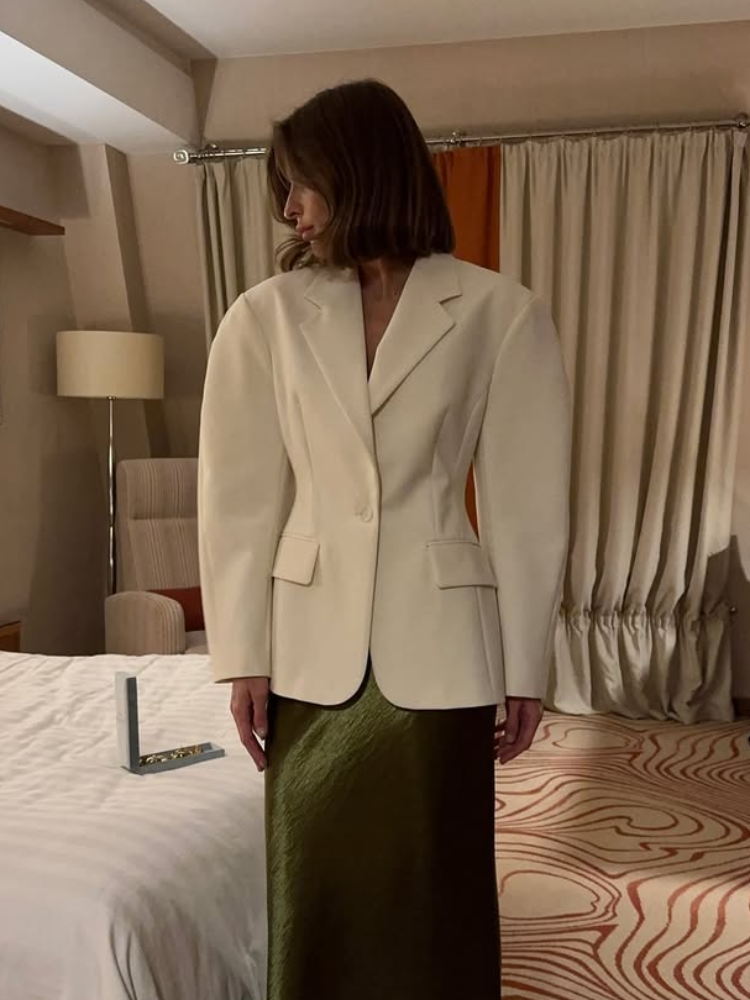 Fashion Wide Shoulder Waist-up Suit Coat For Women Chic Single Breasted Long Sleeve Slit Jacket 2025 Spring Lady Elegant Clothes