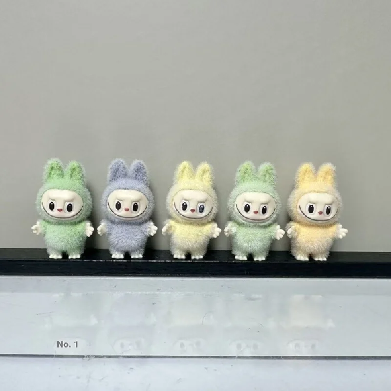 The First Generation Labubu น่ารัก Particle Station ท่าทาง Plush ของเล่นมินิจี้กระเป๋าอุปกรณ์เสริม DIY โทรศัพท์มือถือ CHAIN Accessor