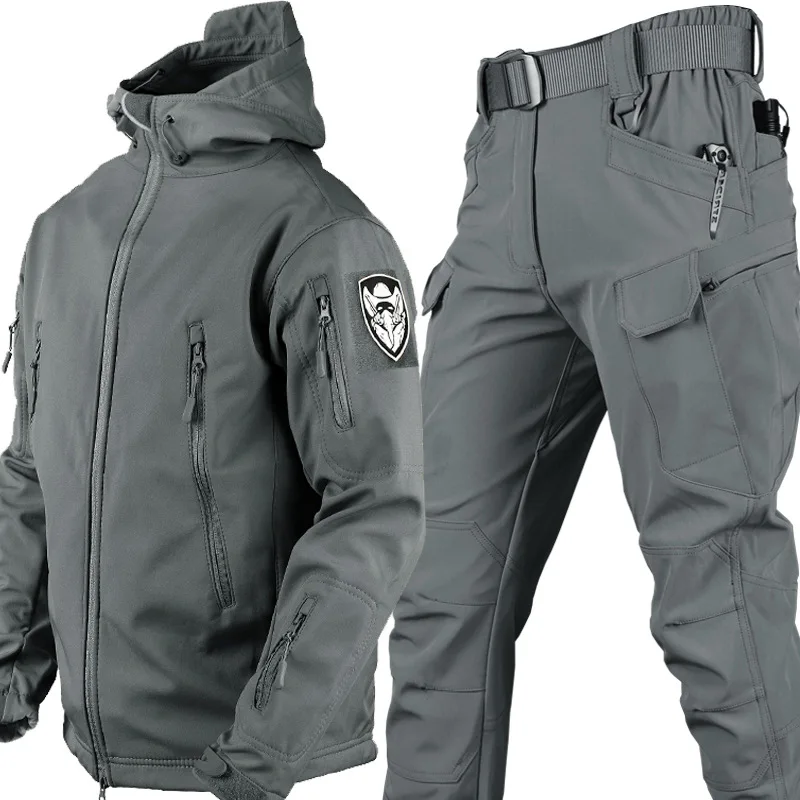 Low Price Sale of Men's Outdoor New Soft Shell Waterproof and Cut Resistant Thick Wool Fleece Multi Pocket Tactical Set