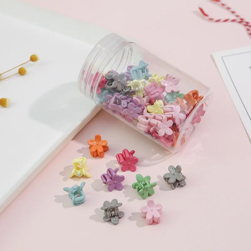 50 stuks minimalistische effen haarklauw mini schattige banaan clip cartoon hoofddeksels antislip haarstylingaccessoires