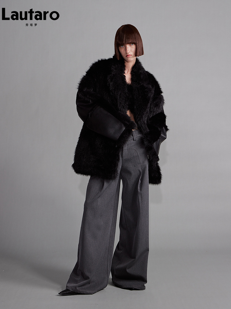 Lautaro 秋冬クールルーズ黒厚く暖かいソフト毛深いフェイクシープスキンコート女性の高級デザイナー服ふわふわジャケット