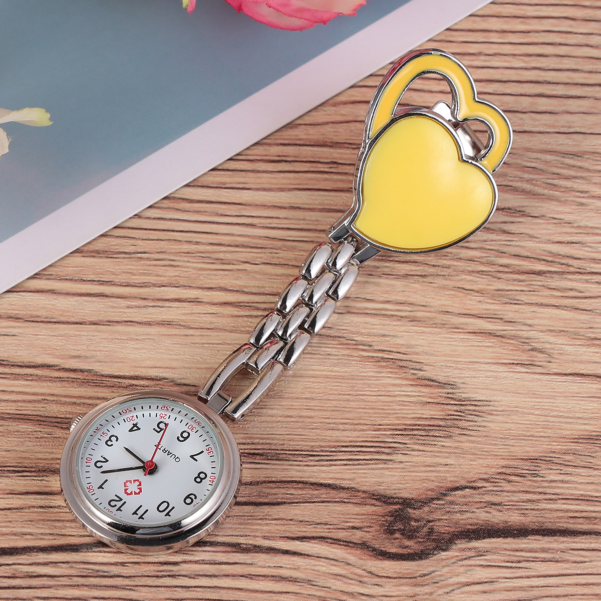 Reloj de bolsillo para enfermera, relojes colgantes en forma de corazón, decoración Retro, Pin creativo para hombres