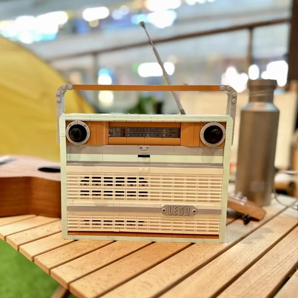 Creative ไอคอน series retro วิทยุรุ่นบล็อกอาคาร 1970s ทรานซิสเตอร์วิทยุนักดนตรีตกแต่งบ้านเด็กอาคาร blo