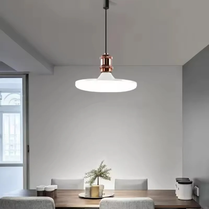 Lampadina a LED AC 220v E27 Base Lampada a risparmio energetico per uso domestico 30W Illuminazione per interni Disco volante Luce 6500k Lampada da soffitto Luce per garage