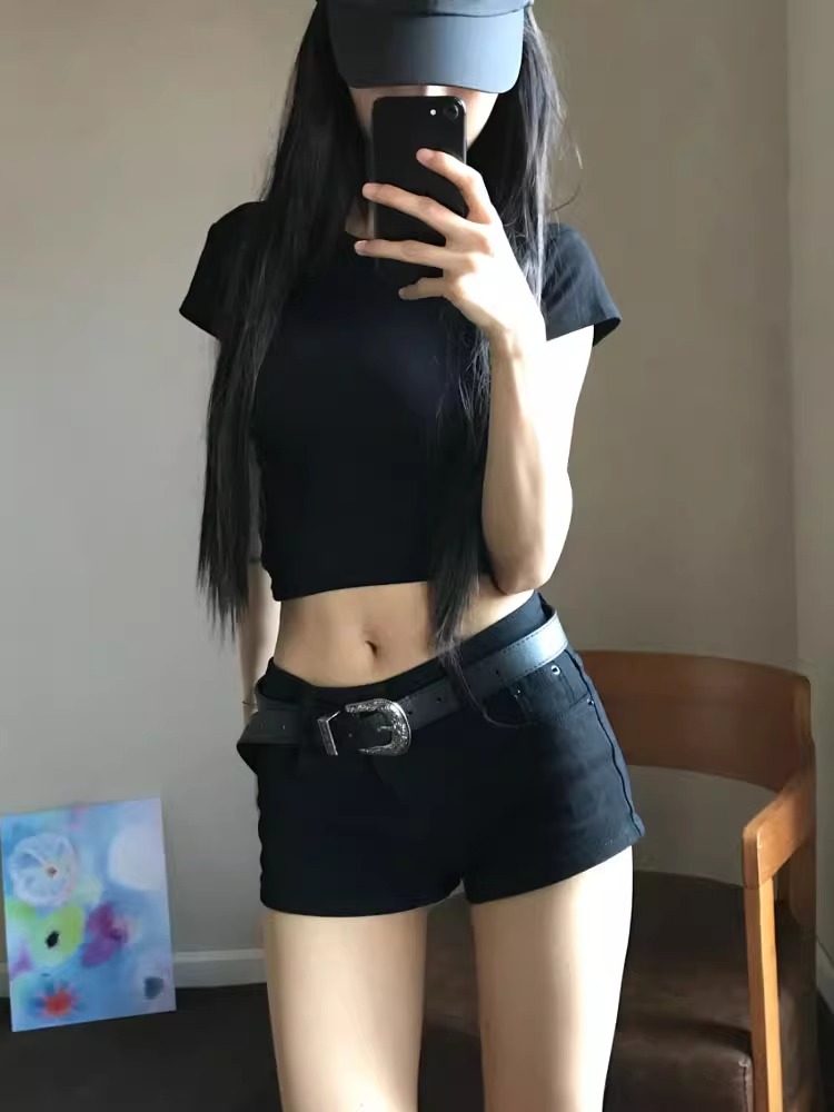 黒ローウエストデニムスーパーショート女性の春尻カバー Y2K ライトサブカルチャーホットパンツアメリカンスパイシーな弾性ズボン