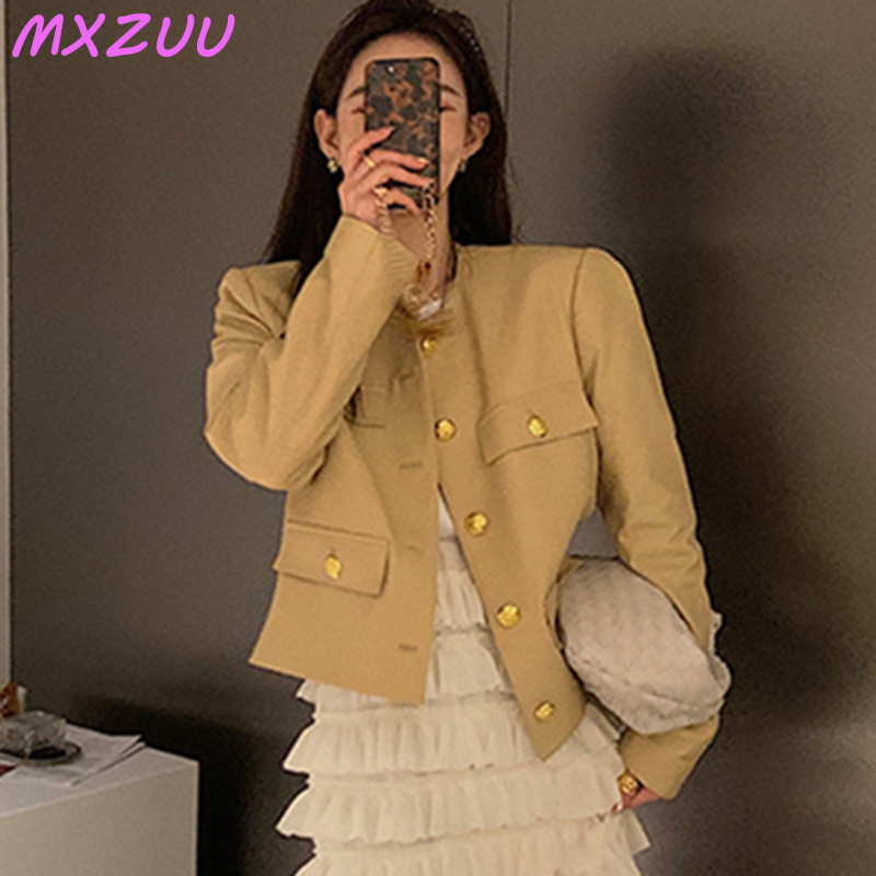 Automn roupas-女性用の白い本革のジャケット,丸いシープスキンのレトロなゴールドバックルネックライン