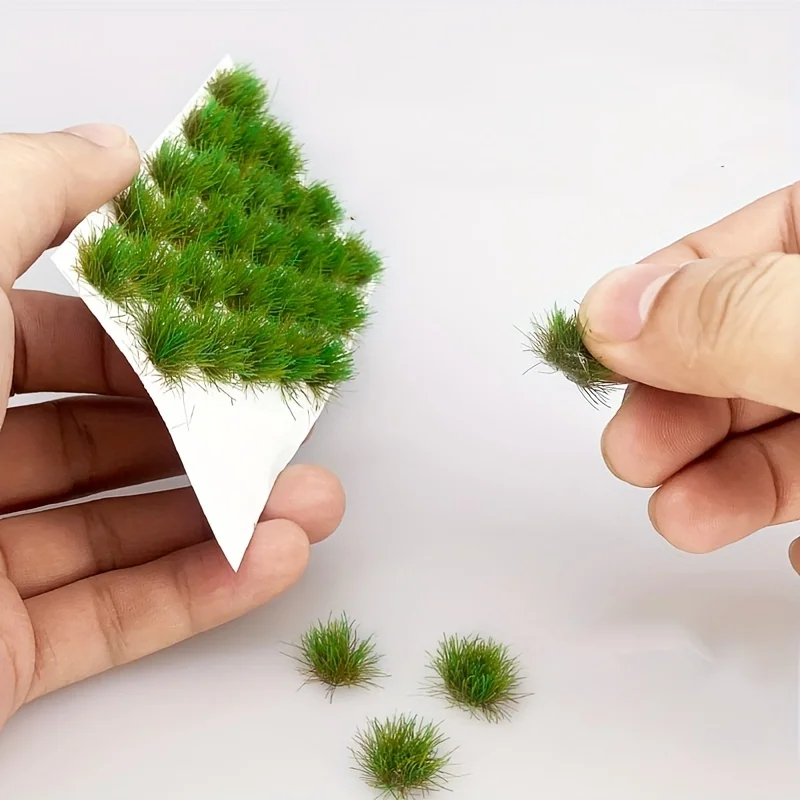 32 clumps/pack Modelo de capó de césped estático Tufos de césped Kit de modelo de terreno Modelo de paisaje estático de resina, Hierba de musgo falso para tierras de tren