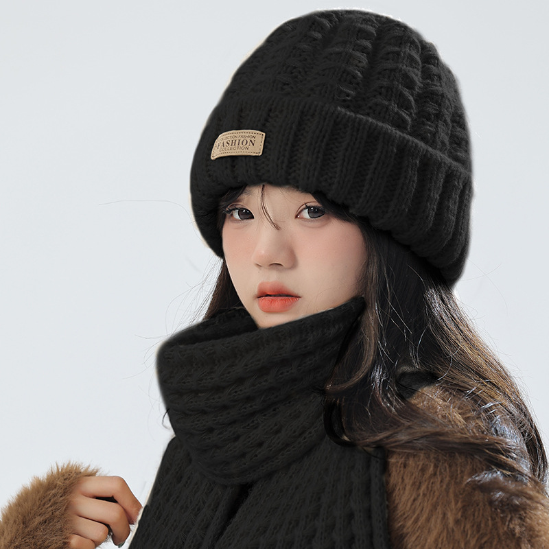 Knitted Hat Scarf Two-Piece Suit, Women's Winter Warm Neck Guard, Face Showing Face, Small Wild Beanie