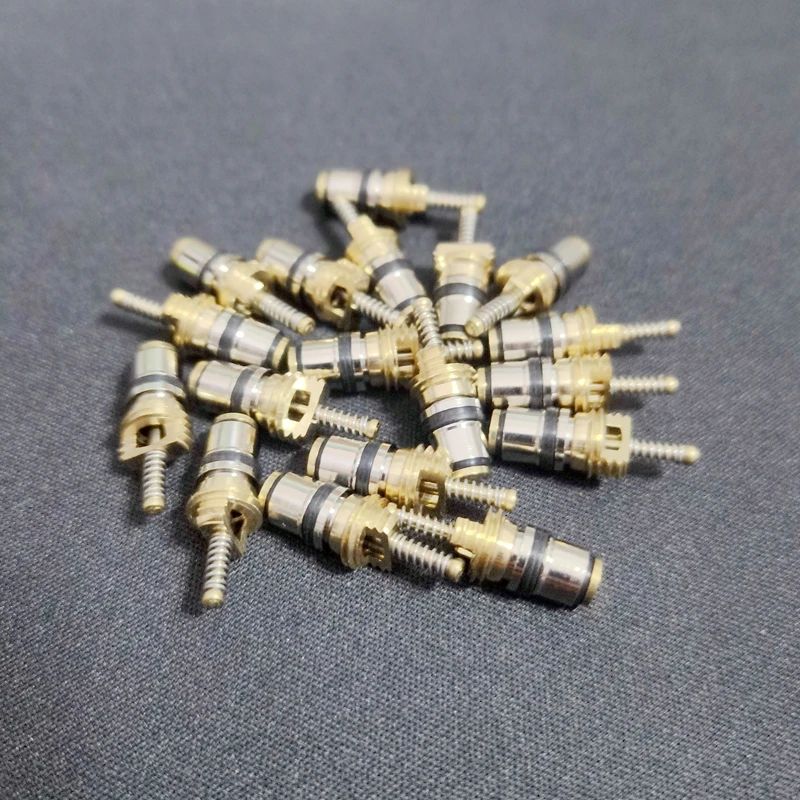 Gratis verzending, (100 stuks) Airconditioning Charge koude medium interface ventielkern voor Peugeot