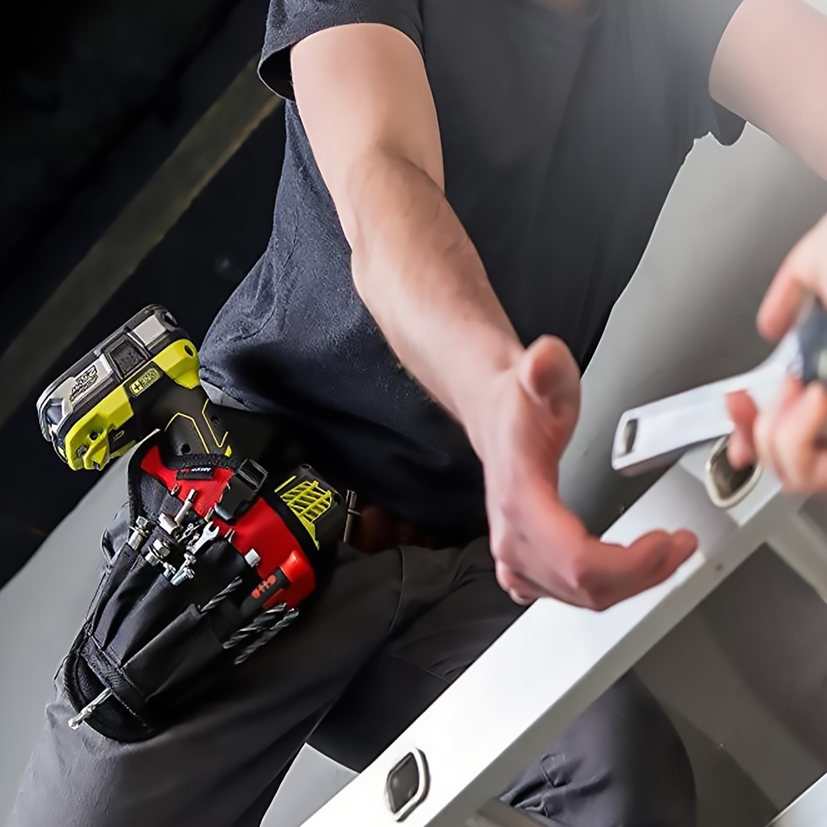 Boorholster met meerdere gereedschapslussen en schuin ontwerp voor gelijkmatig balansgewicht op de riem, draagbare multifunctionele gereedschapsset