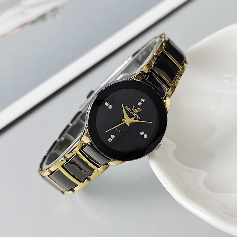 2 pièces montres de Couple mode bracelet en acier inoxydable hommes femmes montres à Quartz analogiques ensemble