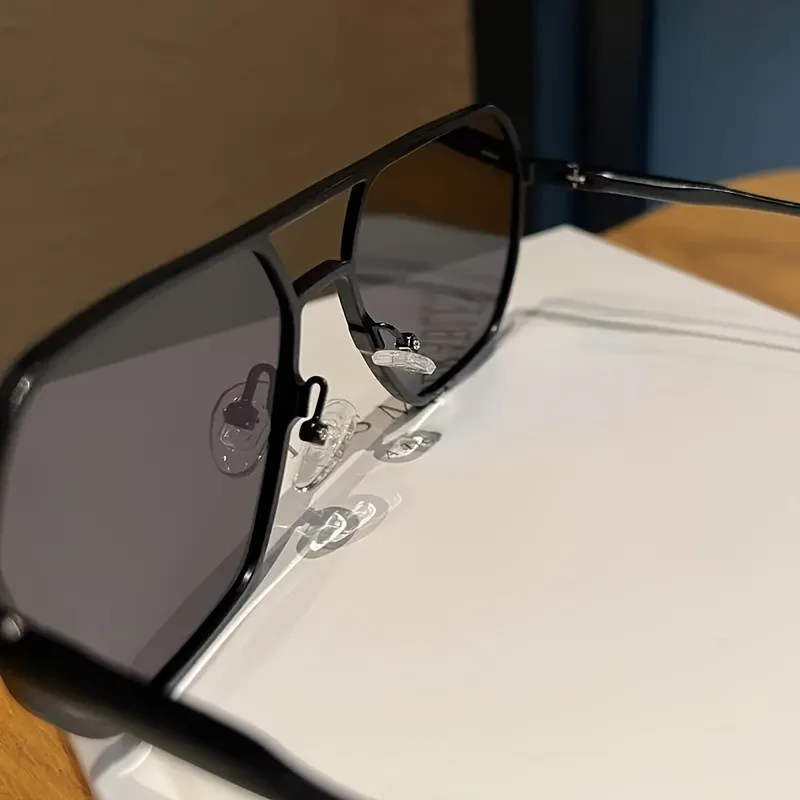 Gafas fotocromáticas polarizadas cuadradas con montura metálica para hombres y mujeres, ideales para conducir