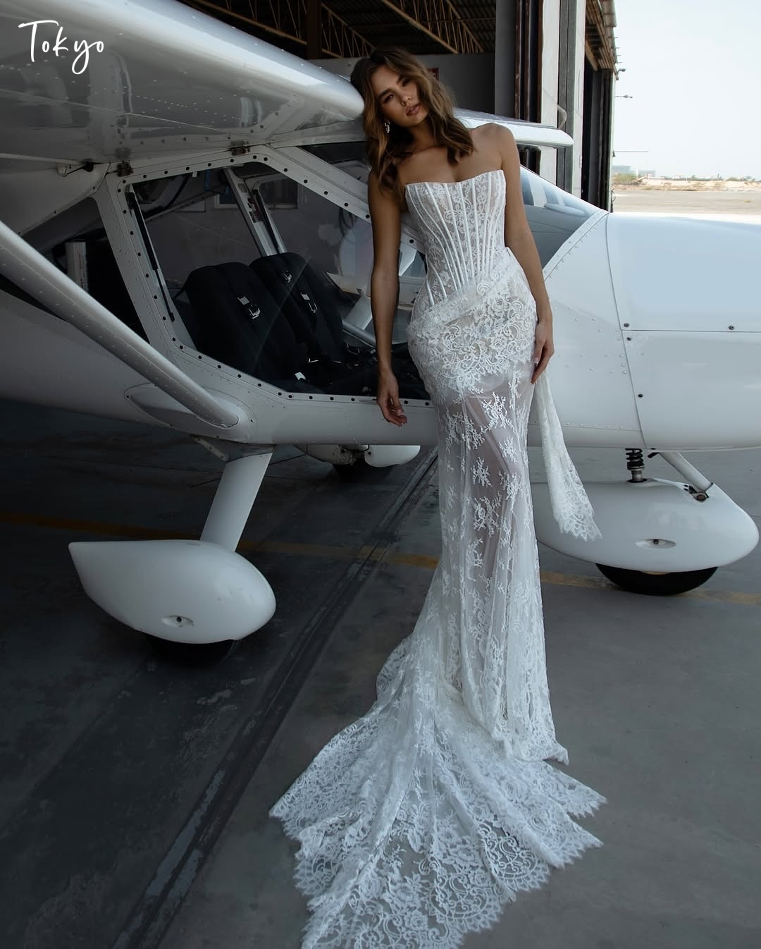 Белое свадебное платье без бретелек в стиле «русалка» по индивидуальному заказу, сексуальное свадебное платье без рукавов со шлейфом, фата 2025, кружевное элегантное свадебное платье