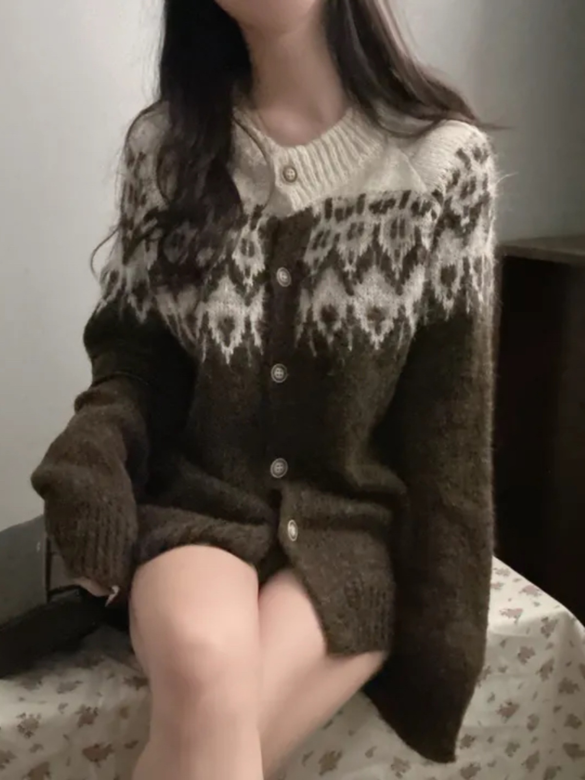 Loose Korean Sle Women's Knitted Sweater Coat round Neck Splicing Single Button Cardigan Warm Spring Autumn Season Outerwear