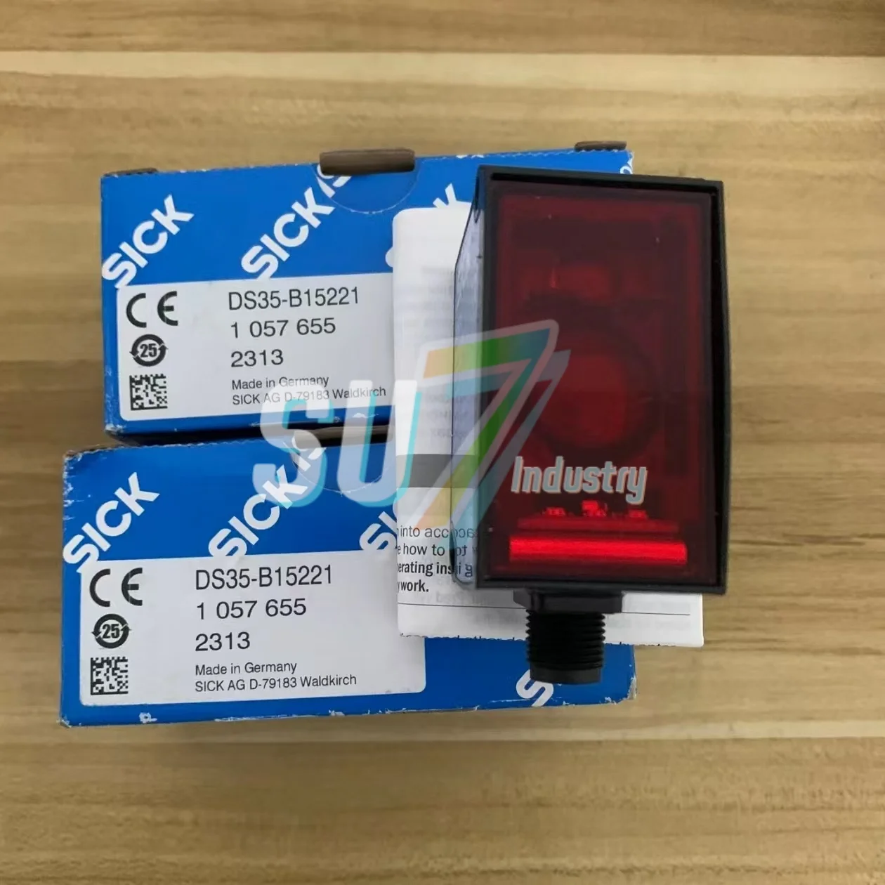 DS35-B15221 1057655    New In warehouse   Distance Sensor