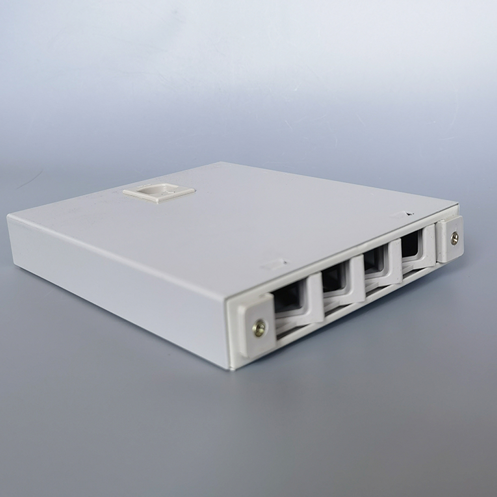 Die 4 Ports FTTH Glasfaser-Anschlussdose voll mit Adapter SC LC 4 Ports Glasfaser-Patchpanel (Flansch und Pigtail optional)
